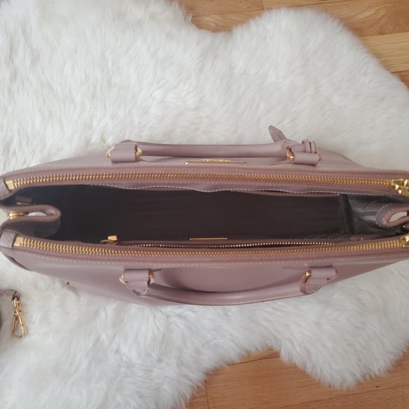 Prada Galleria Saffiano Lux in Cammeo (Blush) - Picture 7 of 7